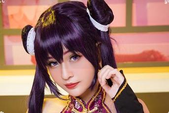 水面上滑动的Azami：这水着写真，不会让你失望吧？
