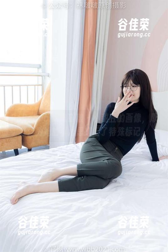 BoBoSocks袜啵啵-小甜豆 BoBoSocks袜啵啵 - 小甜豆的画像,厚红丝为她的小心思打上了特殊标记。