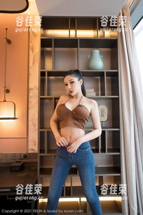 Feilin嗲囡囡-方绮言Ayaka Feilin嗲囡囡 - 方绮言Ayaka的甜蜜梦游:你以为是写真?其实是粉色的百变风景!