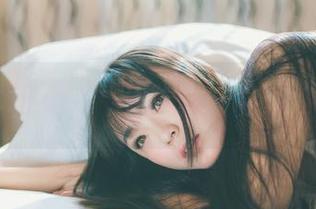 GIRLT果团网 – 裴希西的照片：透明的气息，有种说不出的暧昧，值得一看再看。