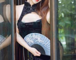 HuaYang花漾 – 潜下去，也许能找到张思允Nice泳池作品里的那股灵魂