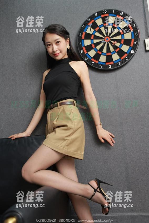 IESS异思趣向-尧尧 IESS异思趣向 - 看看尧尧的图包,歌声里的混血魔法!