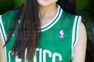 MiStar魅妍社 – 分享点滴：赵小米Kitty穿校服的日子，脑补一下她的同桌