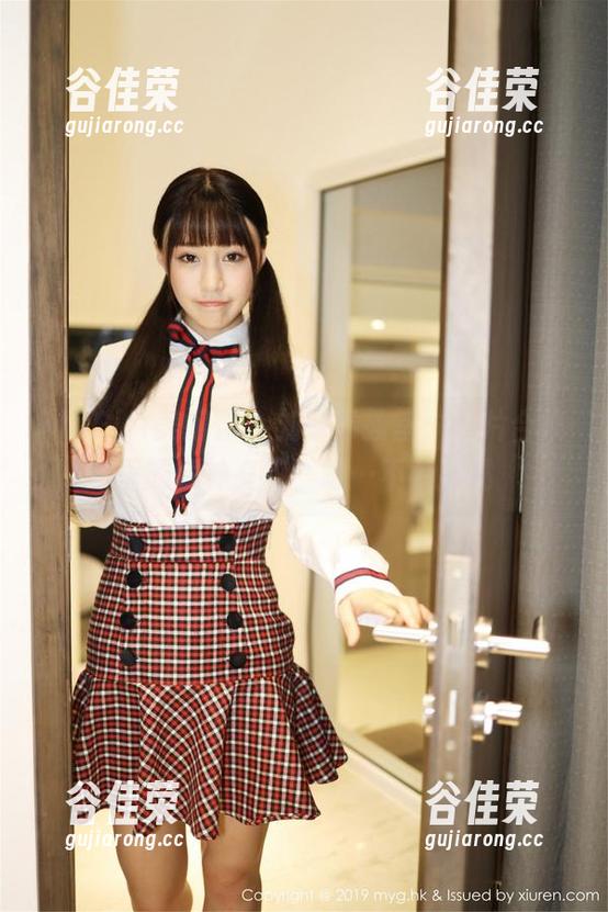 MyGirl美媛馆 - 刘娅希教室：照片合集里的眼神交流，嗯…不可描述