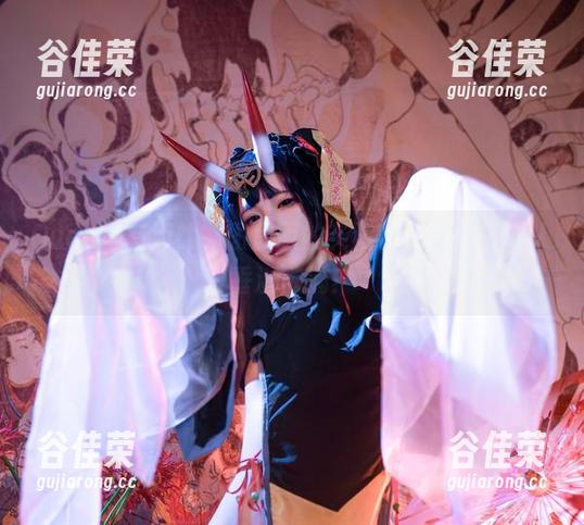 Quan冉有点饿，图里面的芙洛伦，画面真让人垂涎欲滴！