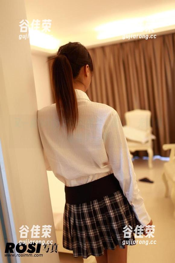 ROSI写真 又一张ROSI女孩的图片,哈哈,光阴似箭随手一评