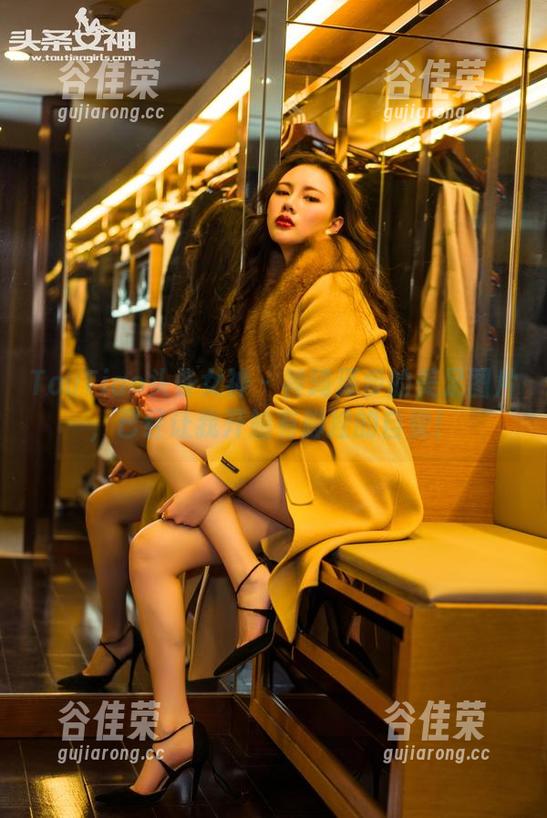 TouTiao头条女神-神琦泽步 TouTiao头条女神 - 神琦泽步的美足图片,已经让我开始有脚控的自觉!