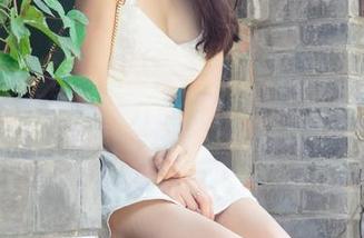 UGirls尤果网 – 白衬衫中透出的那一点点叛逆，王尔琳的美图再一次颠覆了想象