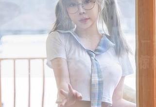 XINGYAN星颜社 – 韩雨馨作品—学妹，看完自我评价：今天又被学姐们惊艳了！