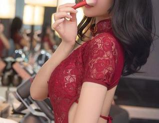 Xiuren秀人网 – Candy糖糖同学的定制写真，隐隐约约的一点清纯味