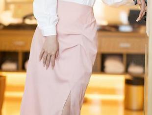 Xiuren秀人网 – Erikaki的在线写真就像棉袜，松松垮垮却温暖到心坎里。