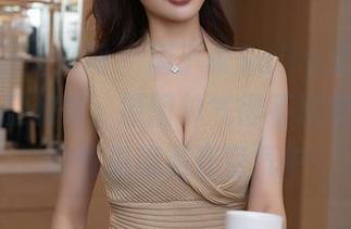 Xiuren秀人网 – 周于希Sally又来了，这次的腿和臀，原图帅气得不现实，更新的气息流淌在空气中