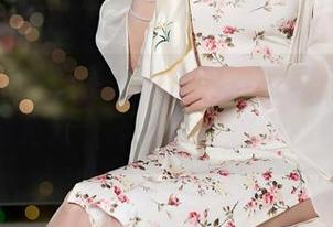 Xiuren秀人网 – 紧急召集：夏旖诺的甜心套图更新，不来尝尝这份甜蜜吗？
