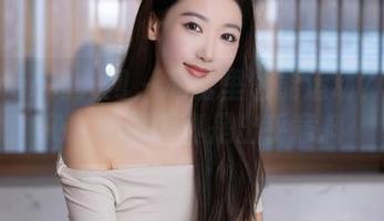 Xiuren秀人网 – 私房里也能运动？大白兔吖的原图真是出乎意料