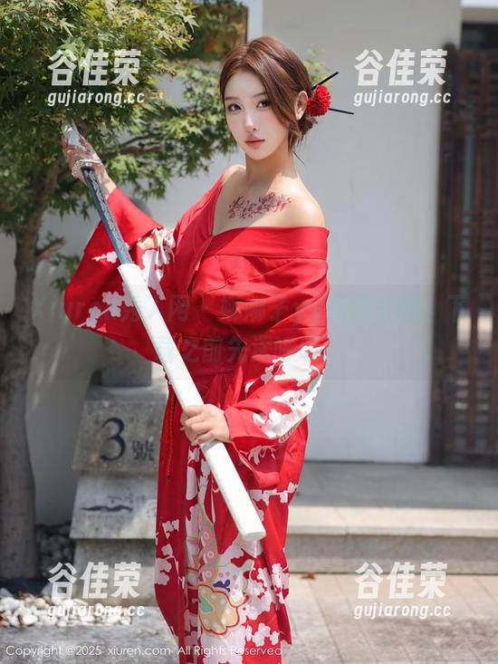 Xiuren秀人网 - 娜娜子yy吊带美图，下载之前先深呼吸！