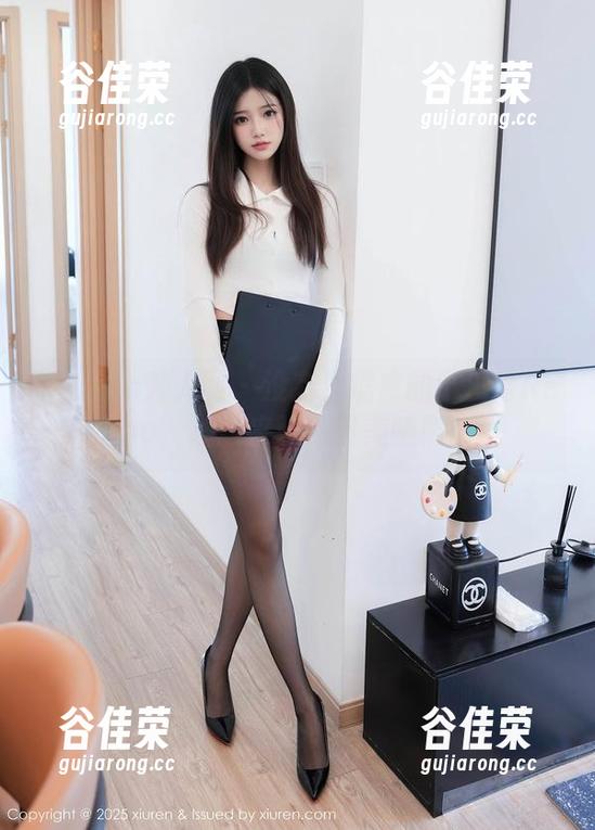 Xiuren秀人网-小海臀Rena Xiuren秀人网 - 没有数据库的小海臀Rena,随意来张免费美腿照!