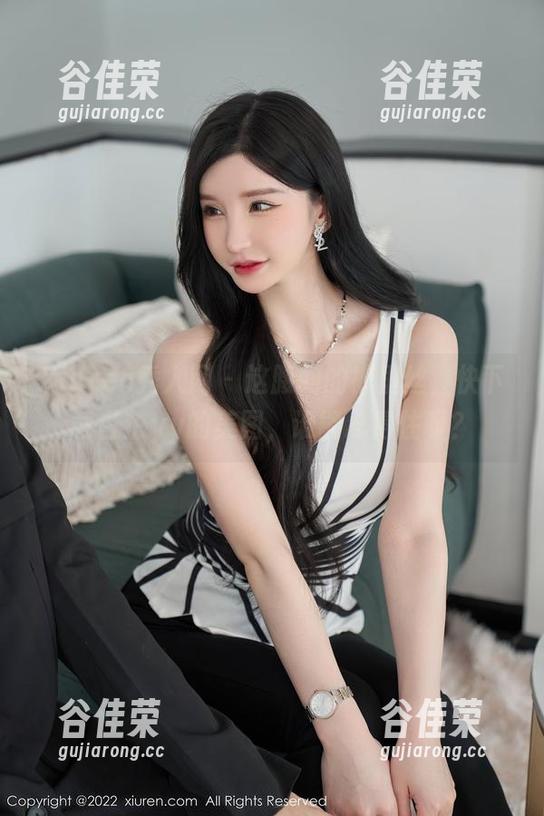 Xiuren秀人网-白芷yy Xiuren秀人网 - 这腰间的裤里丝,快下载白芷yy的美图,谁能忍得住呀?