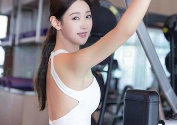 Xiuren秀人网 – 从原图到合集，陈茜妮zoe的长腿都在调戏我的视线。