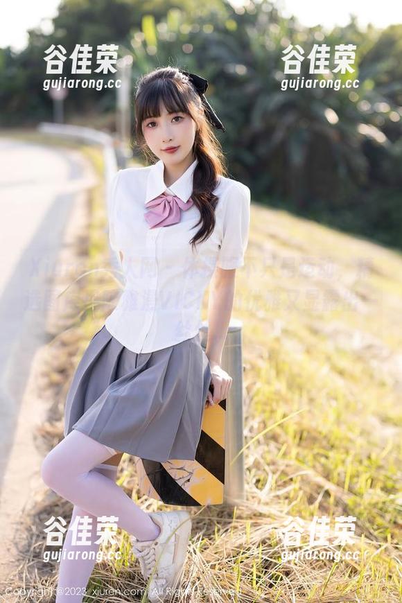 Xiuren秀人网-陈雅漫VICKY Xiuren秀人网 - 体操服不只是运动,精选图库里陈雅漫VICKY的优雅又显露出一丝丝...