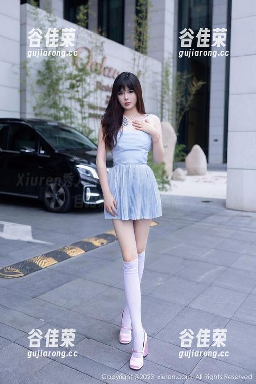 Xiuren秀人网 - 雨夕cy：就算没圣光，自拍照也好看？嘿嘿