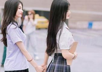 YouMi尤蜜荟 – “私房时期的田冰冰，白裙子下藏着过往的严肃与调皮“