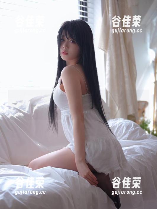 Zia(지아)高叉女孩？看完原图后我迷了，谁能帮我找出口？