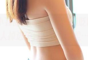 rosi – 小莉的作品里，白丝和眨眼，这真让人掉进了自己的想法里……