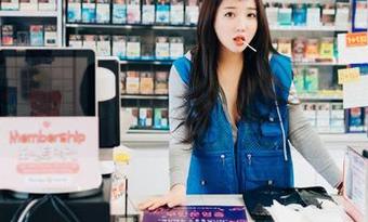 脚底下的故事，网盘里的裸足写真，yeeun孙乐乐能不能更撩？
