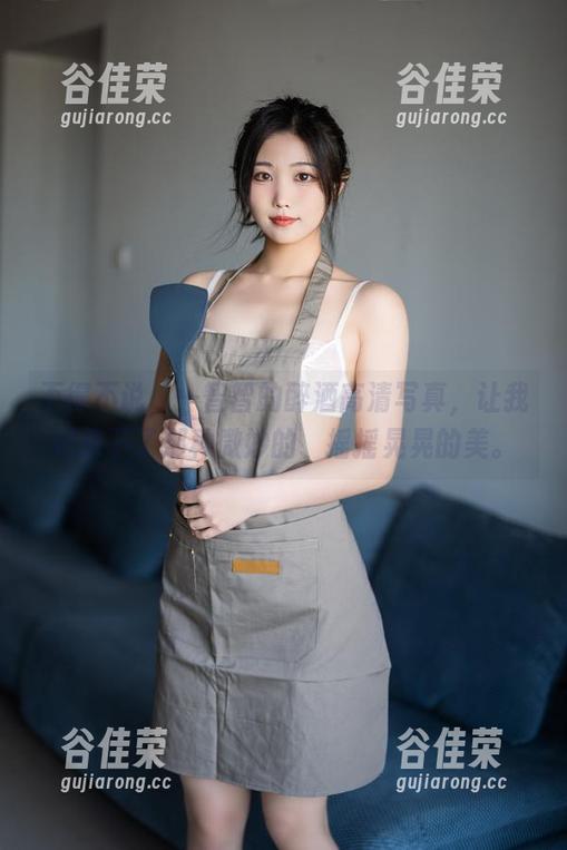 一智智 不得不说,一智智的醉酒高清写真,让我记录下了那种微妙的、摇摇晃晃的美。