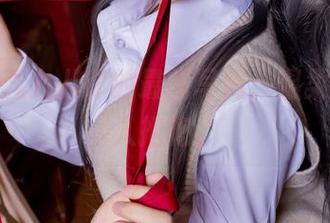 天哪！九九八吖的最新写真，温柔得像要人抱抱。