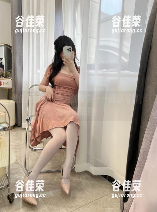 依依超级懒 依依超级懒,三月的丰满——高清写真,我们拍拍拍!