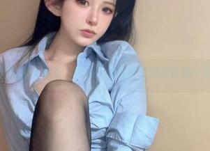 倦倦喵的巫女合集，真心不知该把眼睛停在哪一张上。