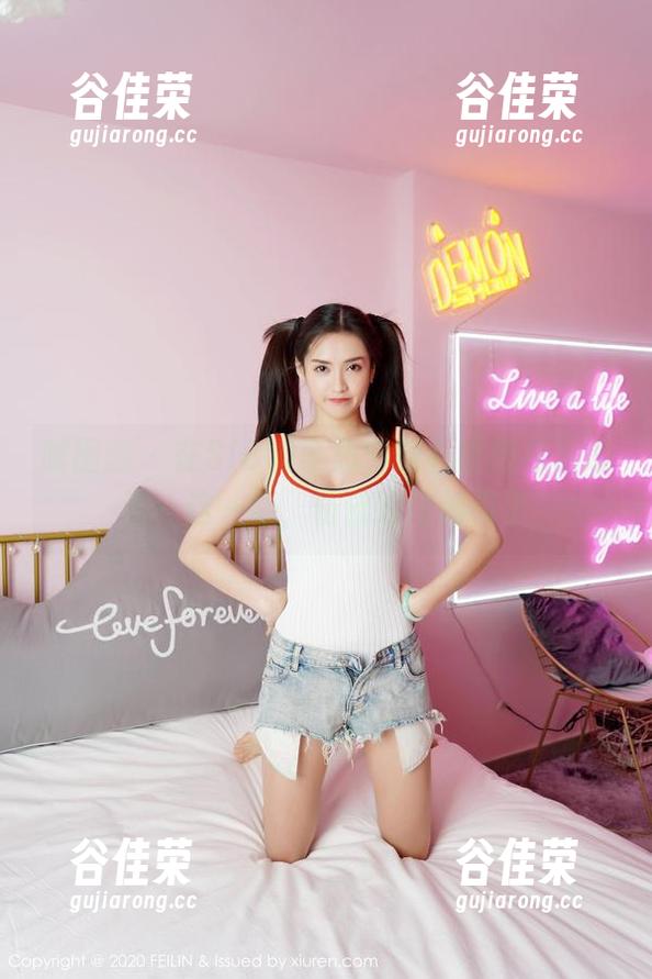 嗲囡囡-SiByl李思宁 嗲囡囡 - 在SiByl李思宁的礼服图包里遨游:这一刻,仿佛时间都停了