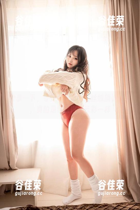 奇行家狗崽 分享一下,奇行家狗崽的红丝绒旗袍合集,真的是飘逸得像云彩一样