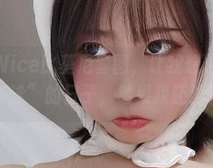 奈汐酱Nice比基尼套图，让我想起小时候“学游泳”的日子，结果我还没学会。