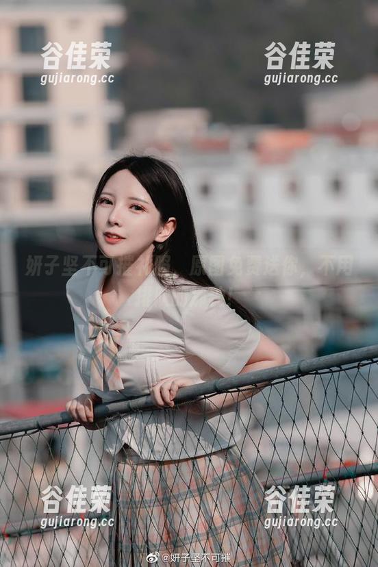 妍子坚不可摧礼服，原图免费送你，不用排队的那种！
