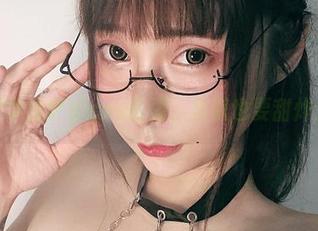 小泉学姐吖的cos画像，圣诞也要甜炸天！