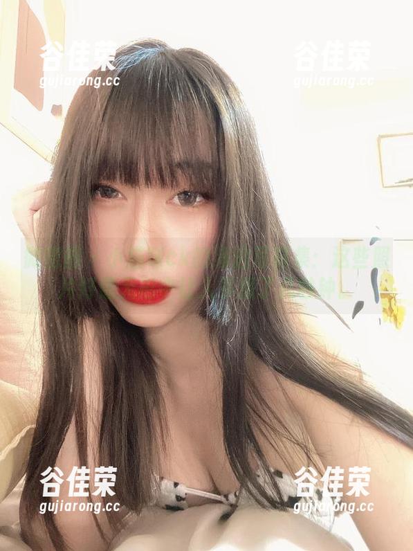 小猫咪ck 微密圈 - 小猫咪ck的海边写真集:这些照片好像无形中让人多想了几秒钟。