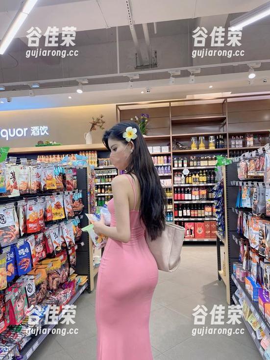 微密圈 - 就是阿朱啊的写真集更新，快来看看谁在过平安夜？