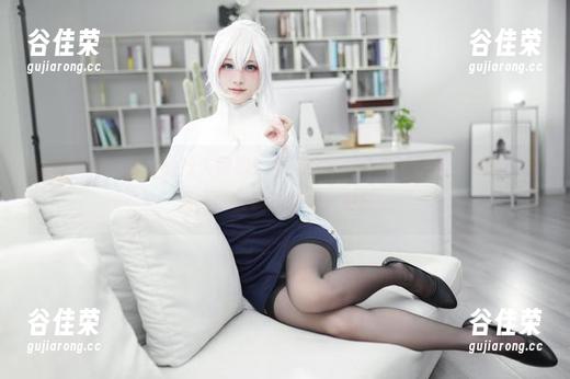 幼爱youmeko 幼爱youmeko的双人散拍:看完这组,你可能会被“甜蜜”覆盖,或者说“调皮”不已。