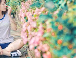 推女神 – 制服写真大赏，欧阳妮娜娜一秒变身典雅女神，太会穿了！
