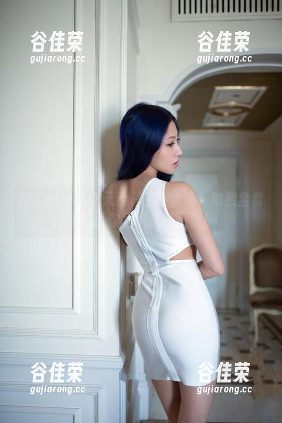 推女郎 - 谁说天台只能晒太阳？吻熙全套下载让你见识风骚风景！
