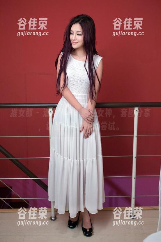 推女郎 - 潘娇娇——职业女神，套图分享，让我忍不住想要尝试。