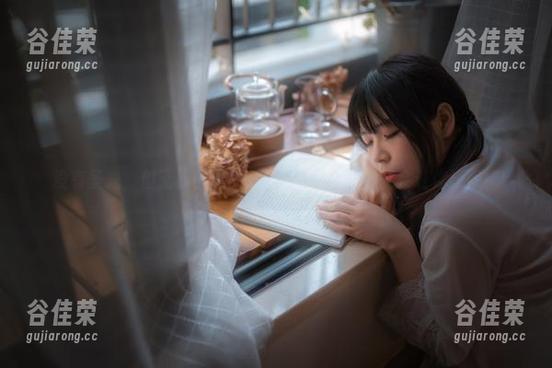 无颜小天使wy 没有圣光,但无颜小天使wy的泳装合集可能会让你汗颜!