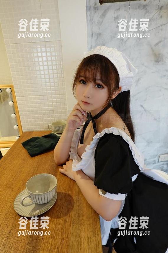 是依酱呀的水手服合集，简直是潜水艇的新衣服？