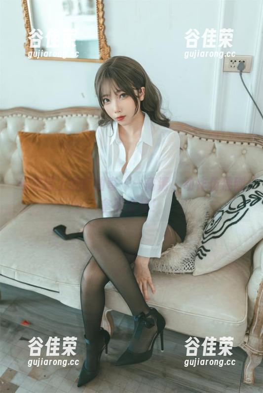 毛衣搭上杏仁曲奇——高清，动作仿佛刚拿下全场！