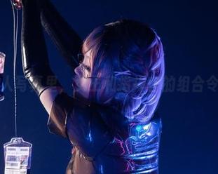 杏子夫人写真里，女王和指挥官的组合令人欣喜