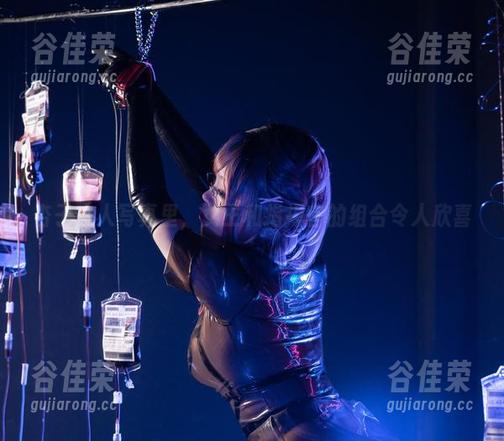 杏子夫人 杏子夫人写真里,女王和指挥官的组合令人欣喜