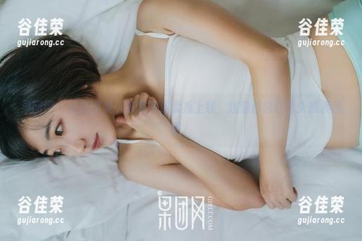 果团网-陈雅漫 果团网 - 最新图集:陈雅漫温柔系上线,连猫都得吐舌头想凑热闹。