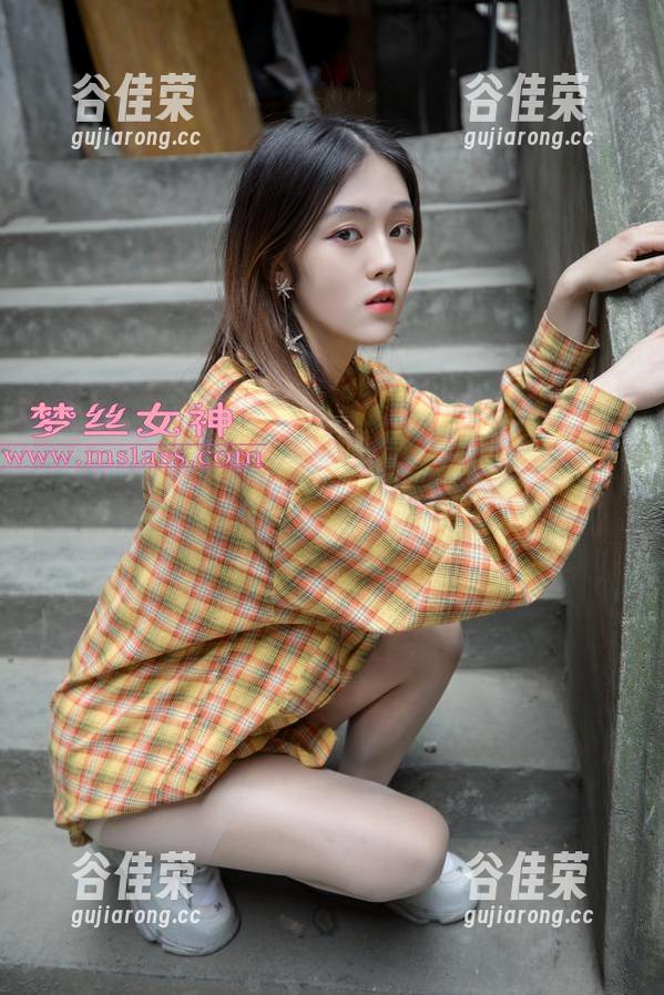 梦丝女神-花月舞 梦丝女神 - 在这花月舞的高清图库中,泳衣似乎也开始交上了兵友?